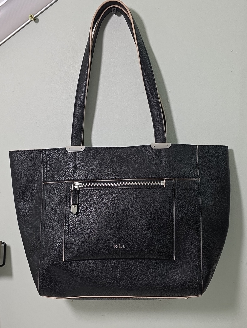 LAUREN RALPH LAUREN R.L.L. Black Pebbled Leather Front Pocket Shoulder Bag.